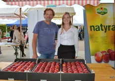 Evert Walraven van WageningenUR en Saskia Elsen van Fresh Forward. Zij verzorgen de marketing van het nieuwe appelras Natyra BIO